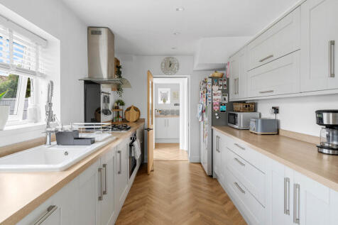 34 Meadows Lane, ...