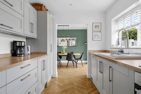 34 Meadows Lane, ...