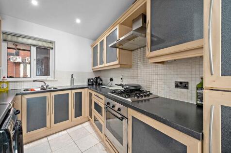 28 Bakers Court, ...