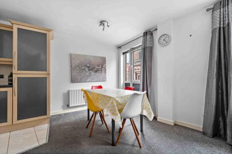 28 Bakers Court, ...