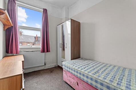 11 Gladstone Road...