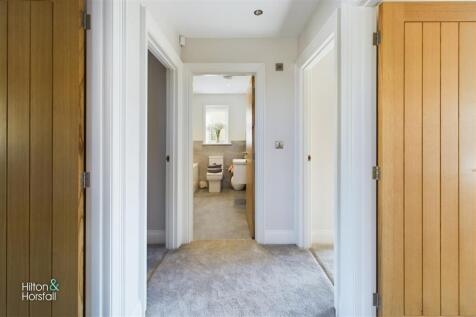 Internal Photo (Plot 8)