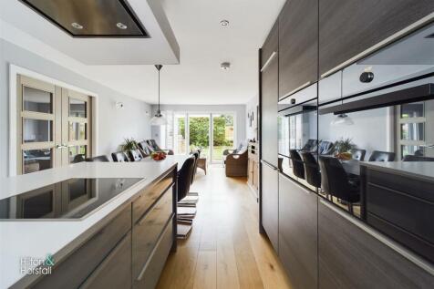 Uplands Drive