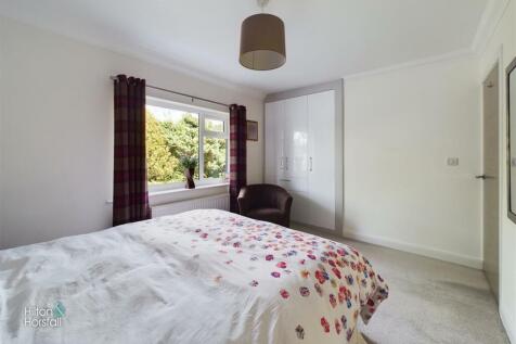 Uplands Drive