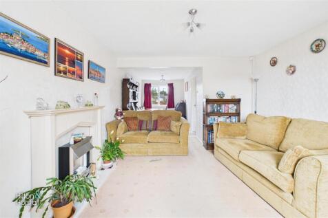 Broadhurst Way