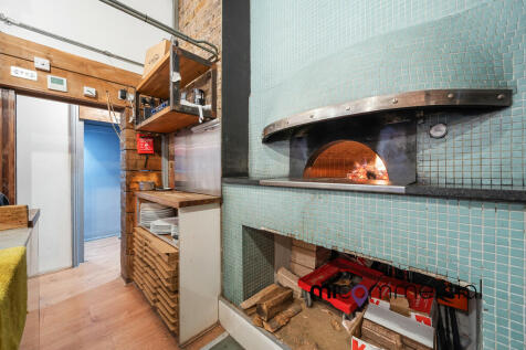 10 Crouch End Hil...