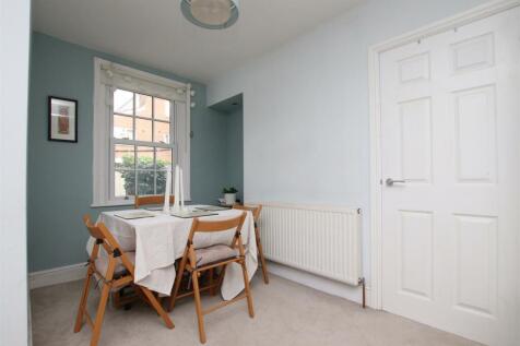 Dining Area.JPG