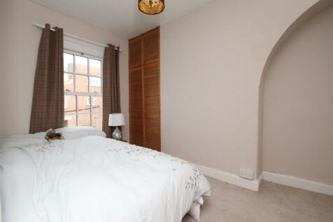 Bedroom 2.JPG