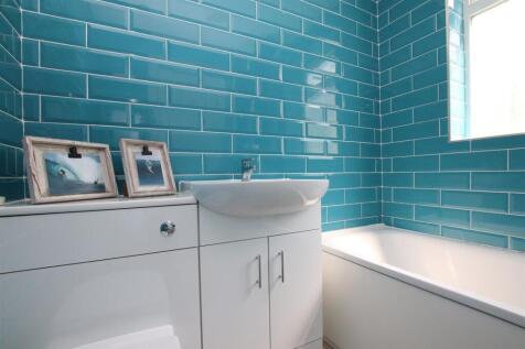Bathroom.JPG