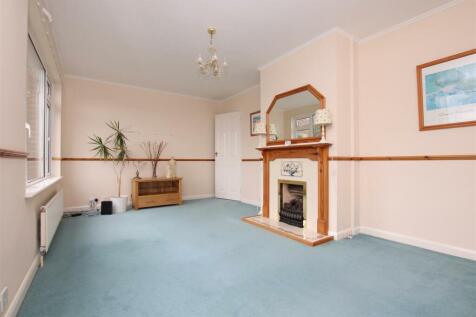 Living Room a.JPG