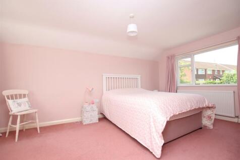 Bedroom 1.JPG