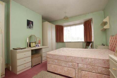 Bedroom 1.JPG
