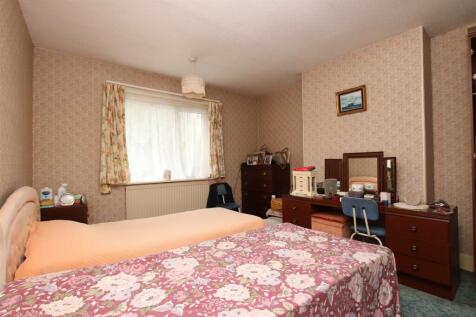 Bedroom 2.JPG