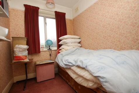Bedroom 3.JPG