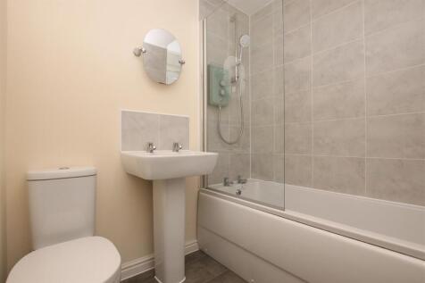 Bathroom.JPG