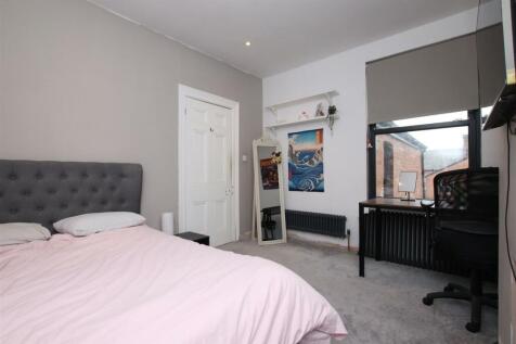 Bedroom 2.JPG