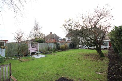 Rear Garden (2).JPG