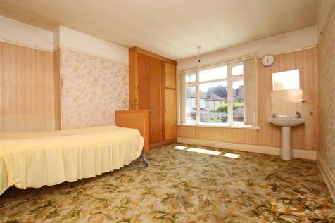 Bedroom 2.JPG