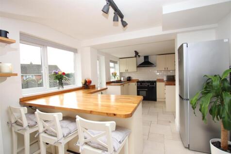 Kitchen Breakfast Room.JPG