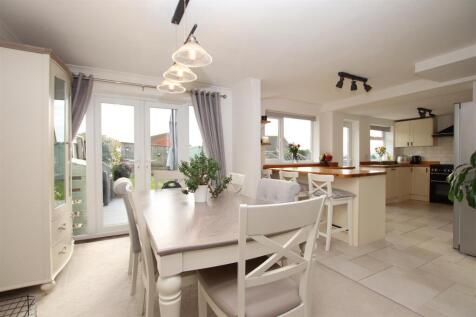 Dining Room.JPG