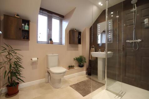 Ensuite 1.JPG