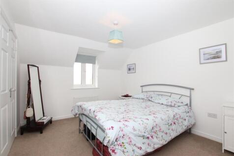 Bedroom 2.JPG