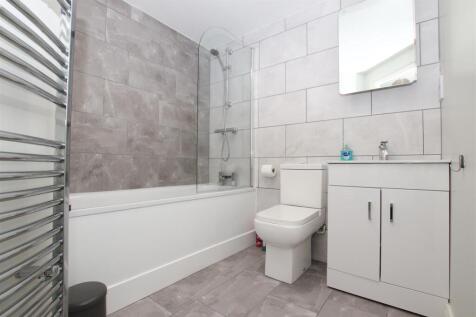 Bathroom.JPG
