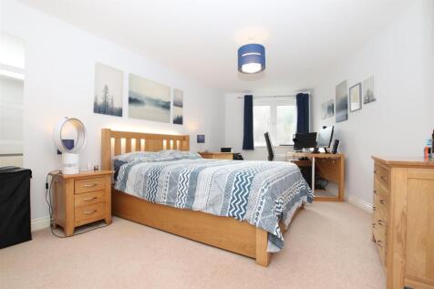 Bedroom 1.JPG