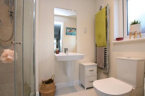 Ensuite.JPG