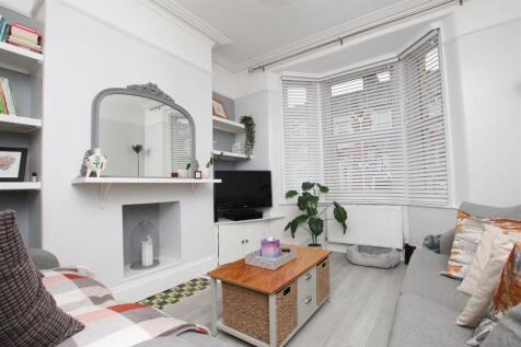 Living Room..JPG
