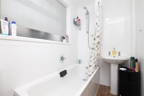 Bathroom.JPG