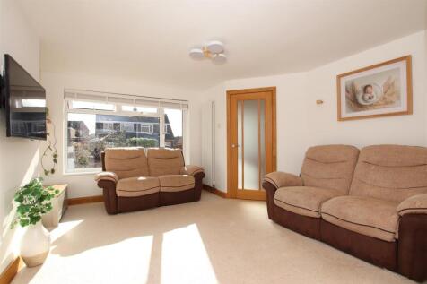 Living Room.JPG