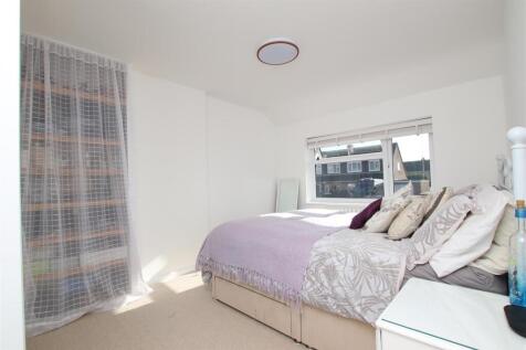 Bedroom 1.JPG