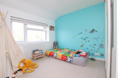 Bedroom 2.JPG