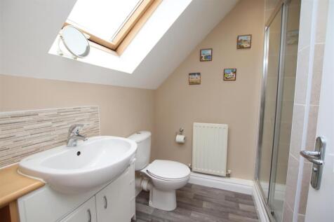 Ensuite.JPG