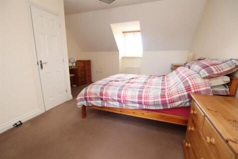 Bedroom 1.JPG