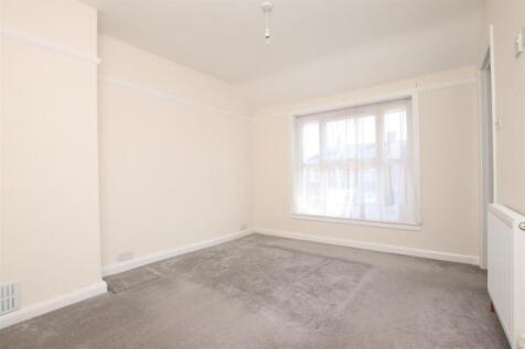Bedroom 1.JPG