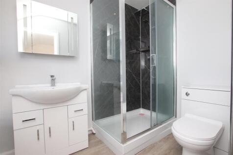 Ensuite.JPG