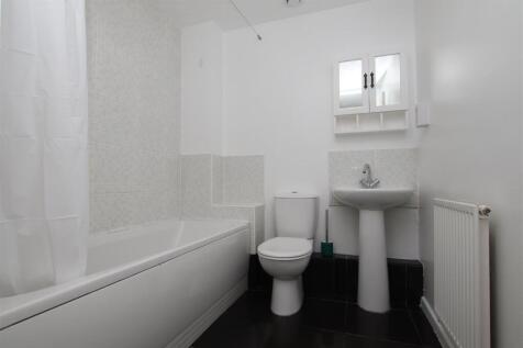 Bathroom.JPG