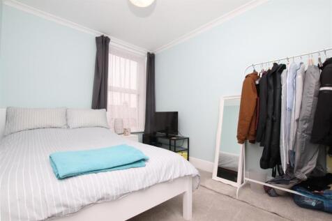 Bedroom 2.JPG