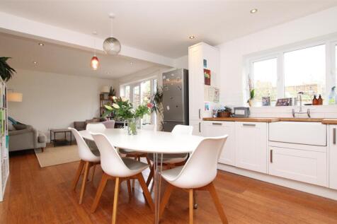 Dining Area.JPG