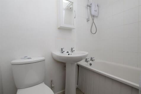 Bathroom.JPG