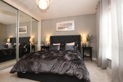 Bedroom 1.JPG