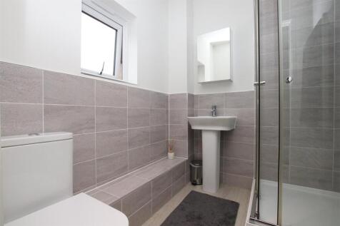 Ensuite.JPG