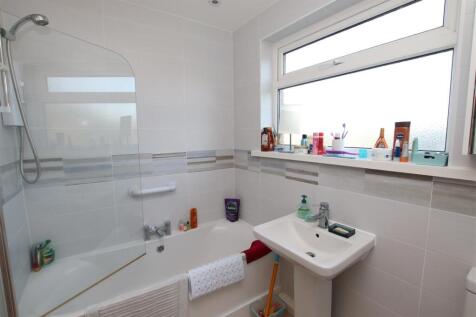 Bathroom.JPG