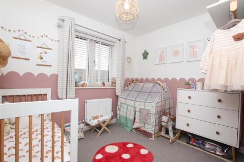 Bedroom 2.JPG