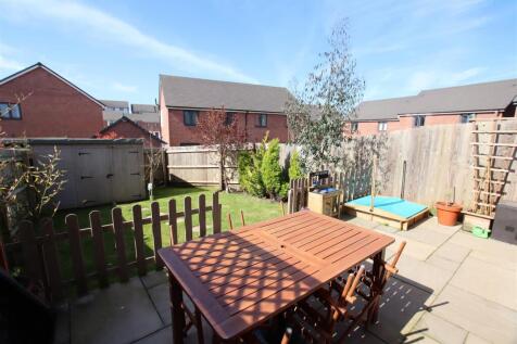 Rear Garden__.JPG