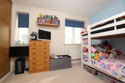 Bedroom 2.JPG