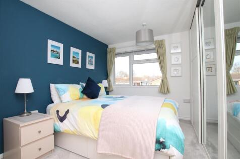 Bedroom 1.JPG