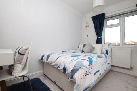 Bedroom 2.JPG